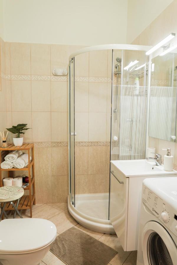 Pasti Central Apartment. Debrecen Dış mekan fotoğraf