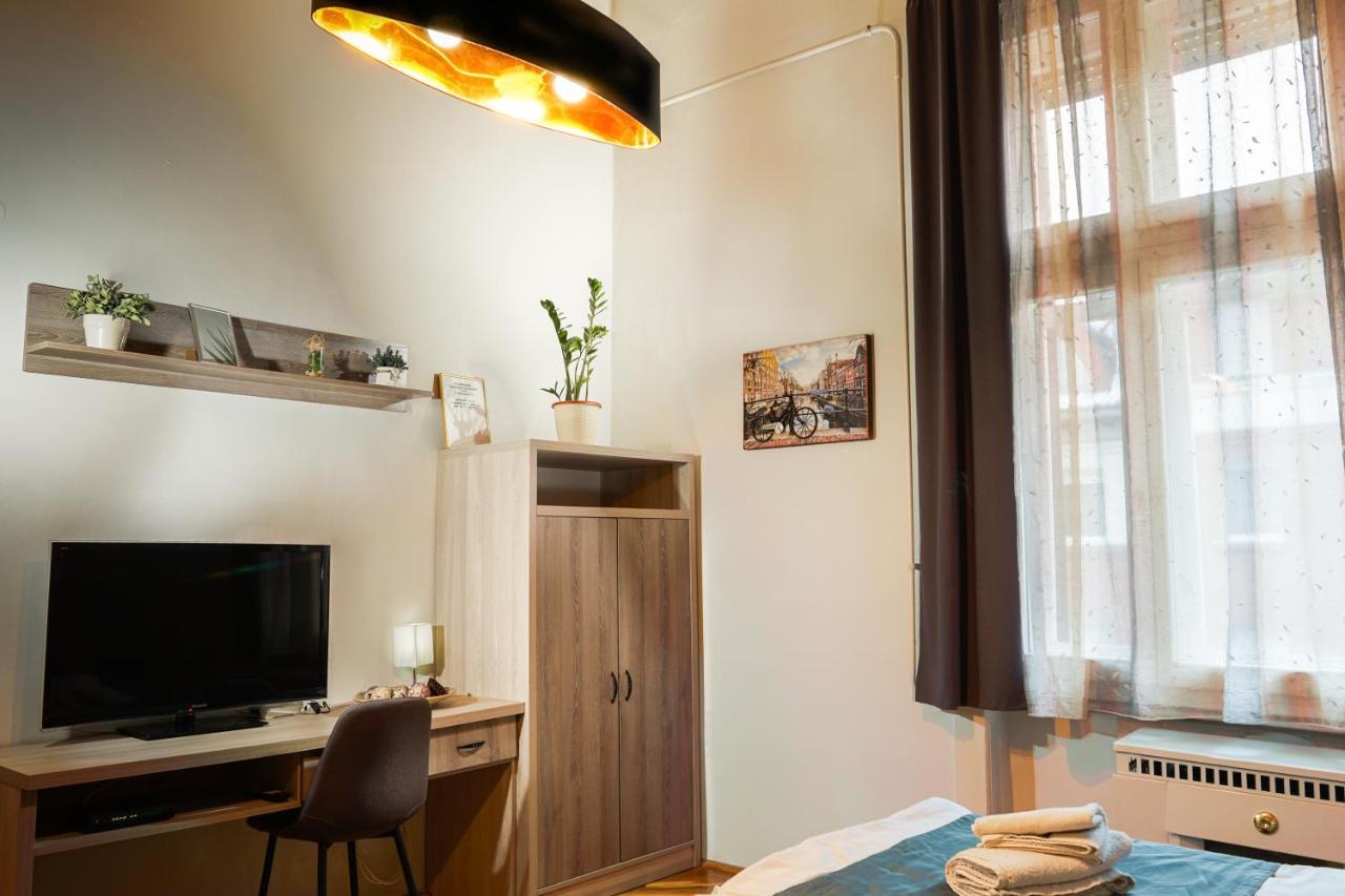Pasti Central Apartment. Debrecen Dış mekan fotoğraf