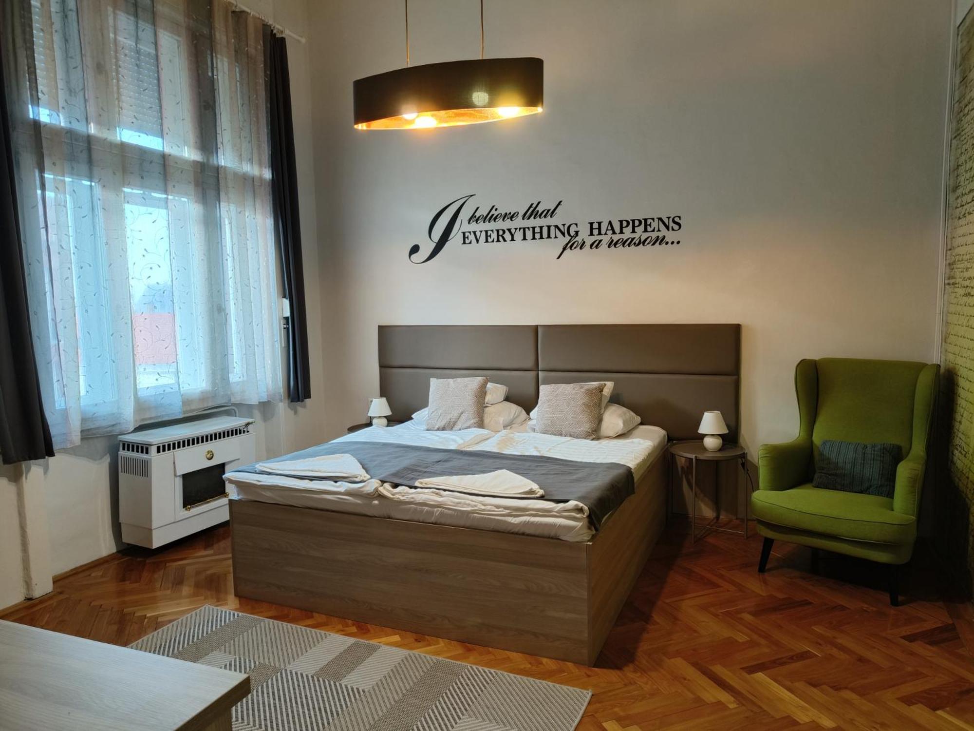 Pasti Central Apartment. Debrecen Dış mekan fotoğraf